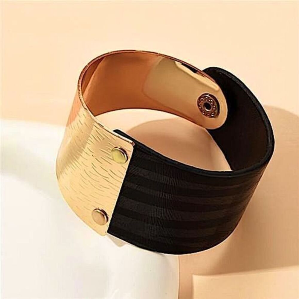 🌟Chic Modern Abstract Textured Gold & Black Cuff Wristband Statement Jewelry